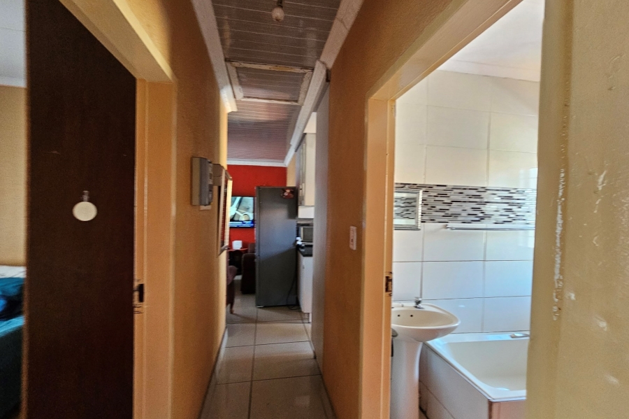 2 Bedroom Property for Sale in Tlhabane West North West